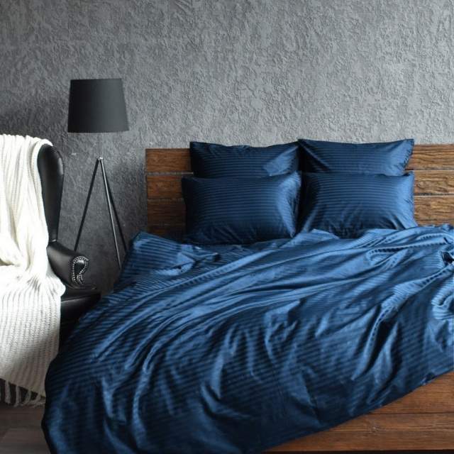 Комплект постельного белья Жемчужина темно-синий страйп-сатин - фото 1